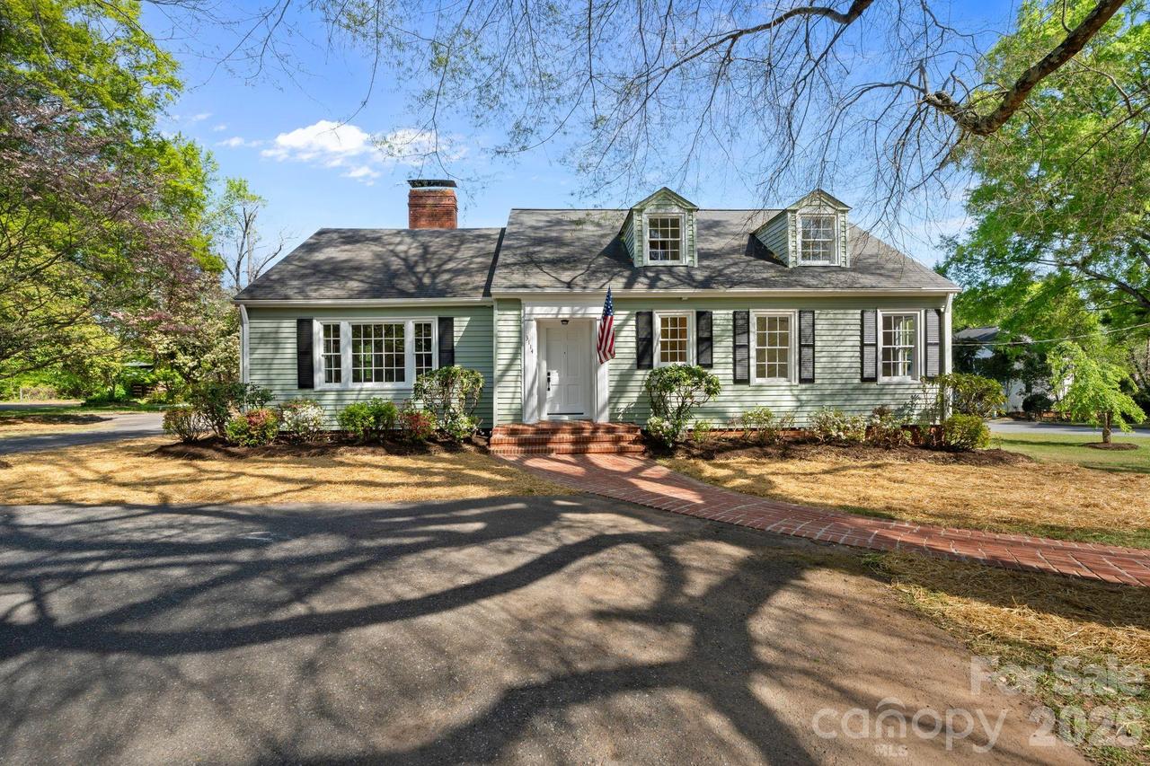 3114 N Center St., Hickory, NC 28601