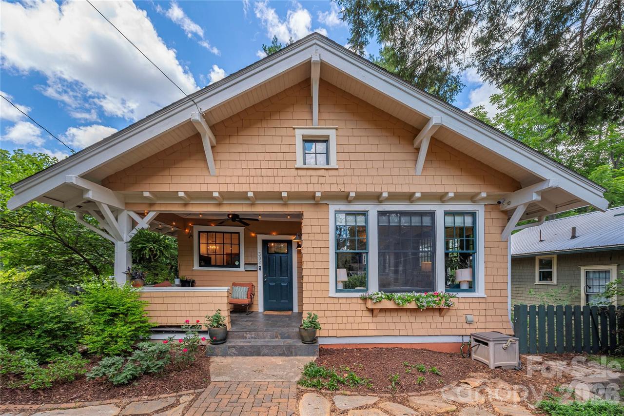 302 Hillside St., Asheville, NC 28801