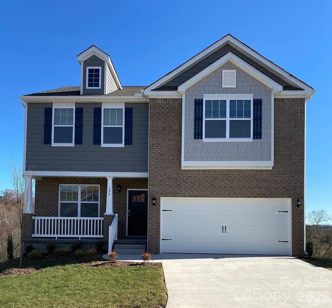 196 Marathon Ln., Candler, NC 28715