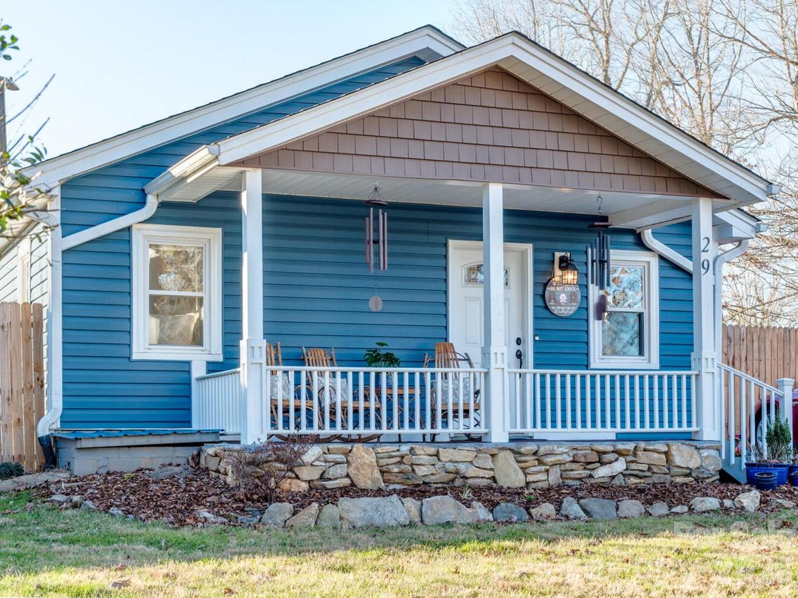 29 White Oak Rd., Arden, NC 28704