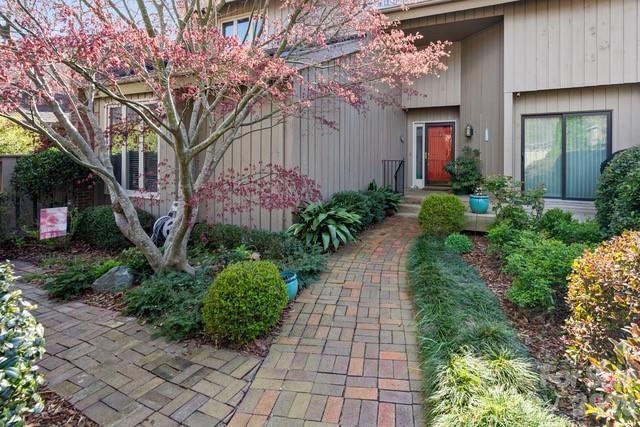 5120 Dunes Ct., Charlotte, NC 28226