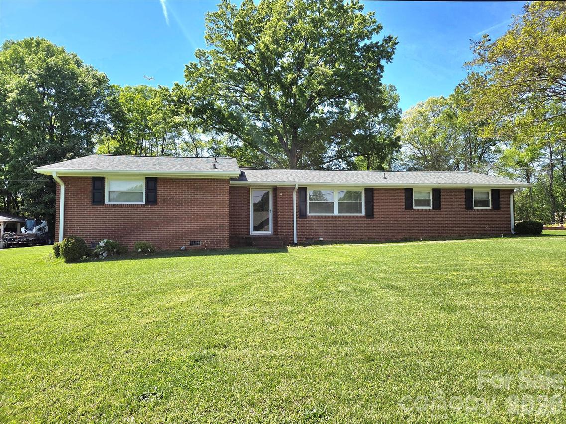 7222 Melody Ln., Charlotte, NC 28214