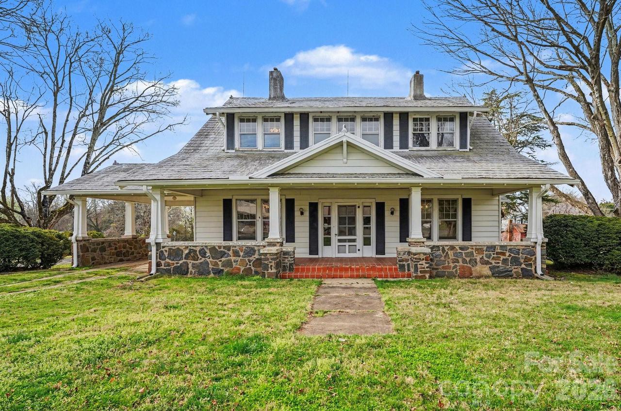 402 E Main St., Boonville, NC 27011