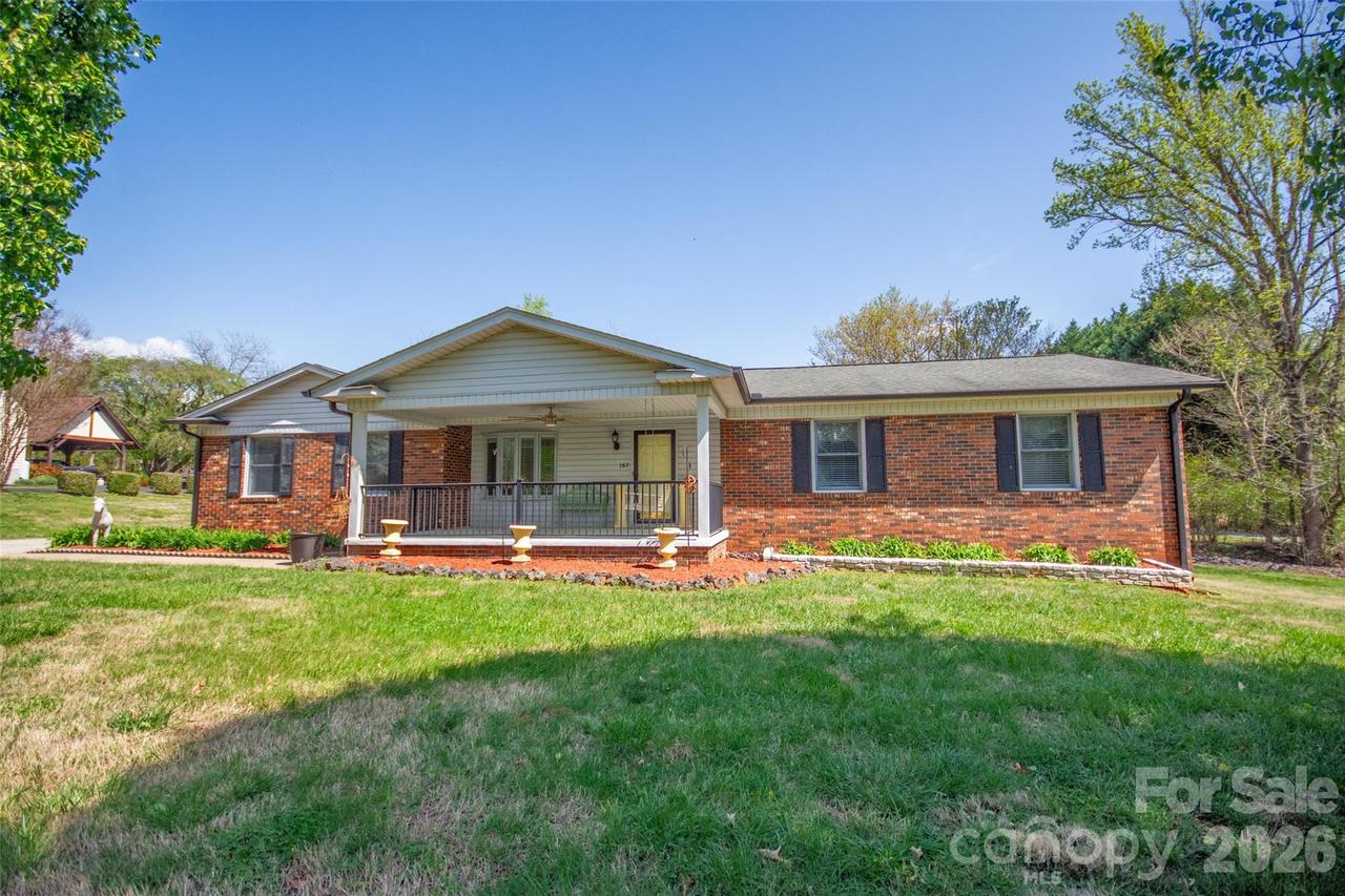 167 Southwood Dr., Statesville, NC 28677
