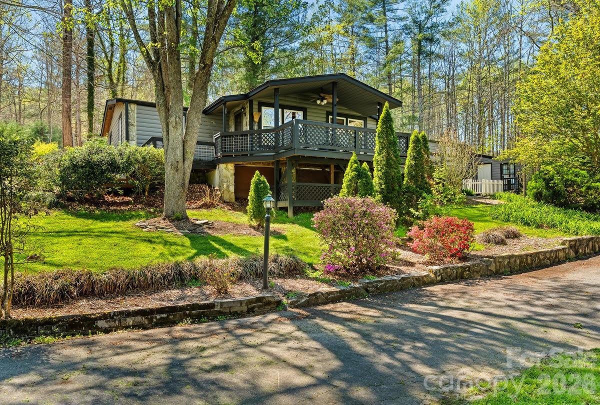 19 Timbers Edge Ln., Fairview, NC 28730