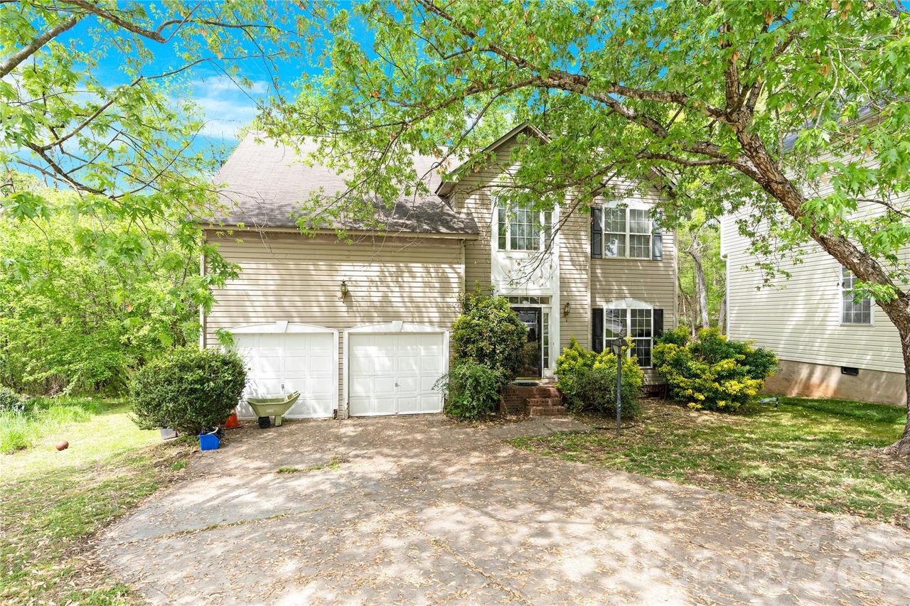 2536 Thornfield Rd., Charlotte, NC 28273