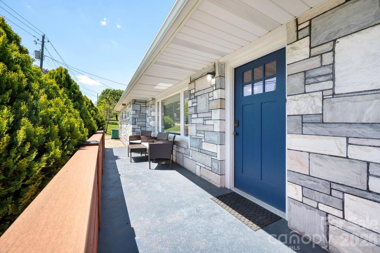 298 Erwin Hills Rd., Asheville, NC 28806