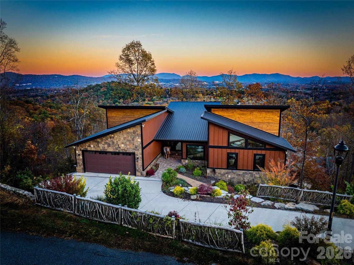 41 Ben Lippen School Rd., Asheville, NC 28806