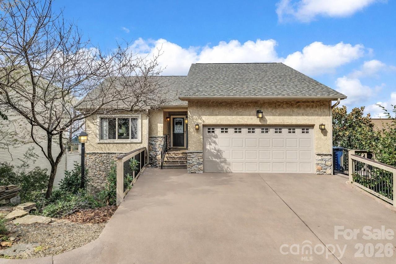 86 Distant View Dr., Asheville, NC 28803