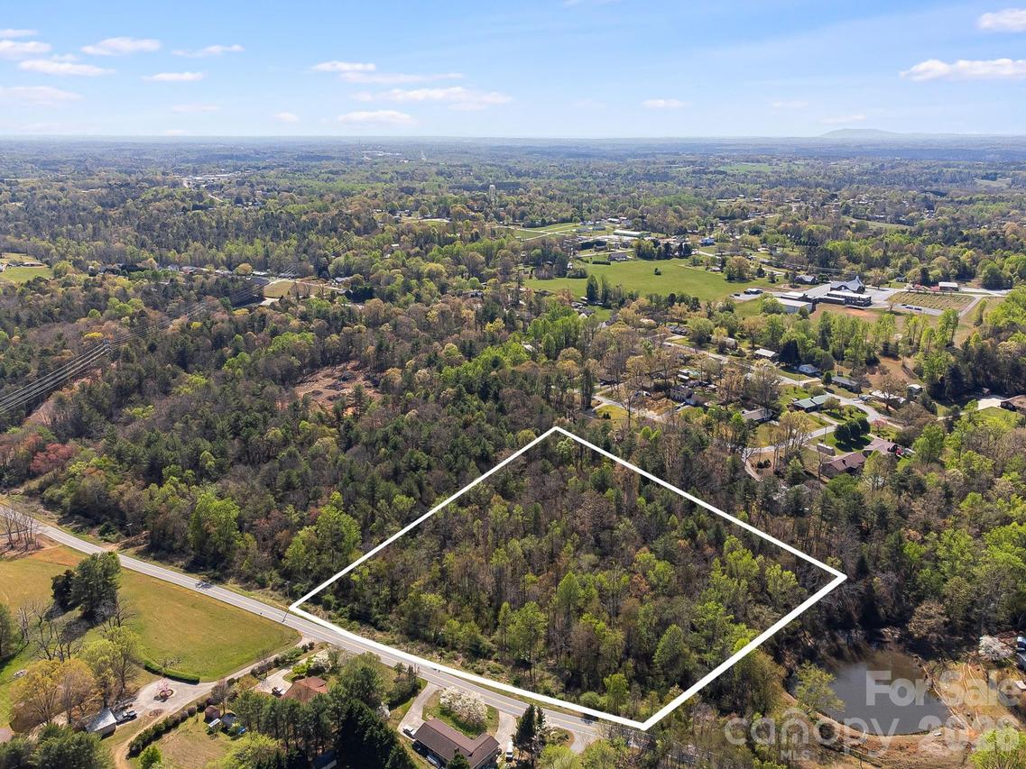 99999 Hudson Cajah Mountain Rd., Hudson, NC 28638