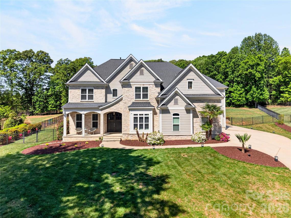 121 Leeward Shoals Ln., Mooresville, NC 28117