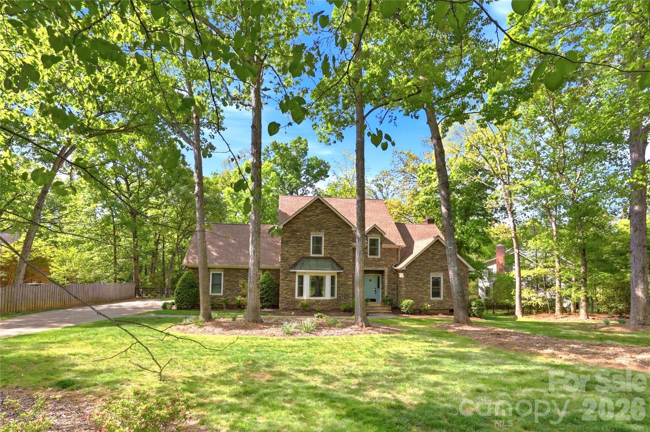 8200 Asheley Glen Dr., Mint Hill, NC 28227
