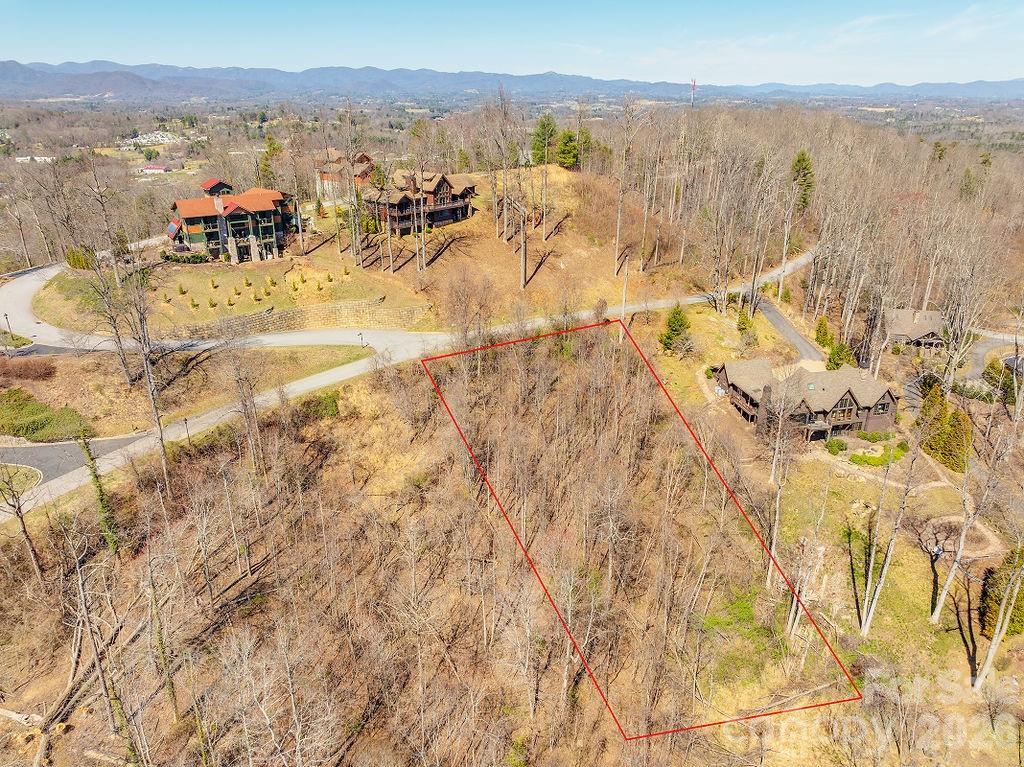 61 Ben Lippen School Rd., Asheville, NC 28806