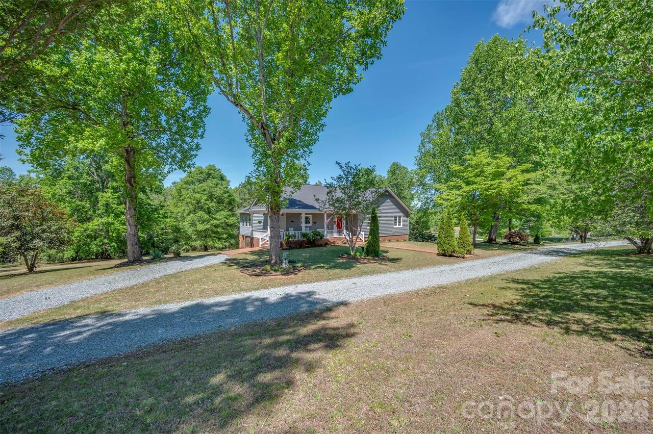 138 Blue Ridge Dr., Rutherfordton, NC 28139