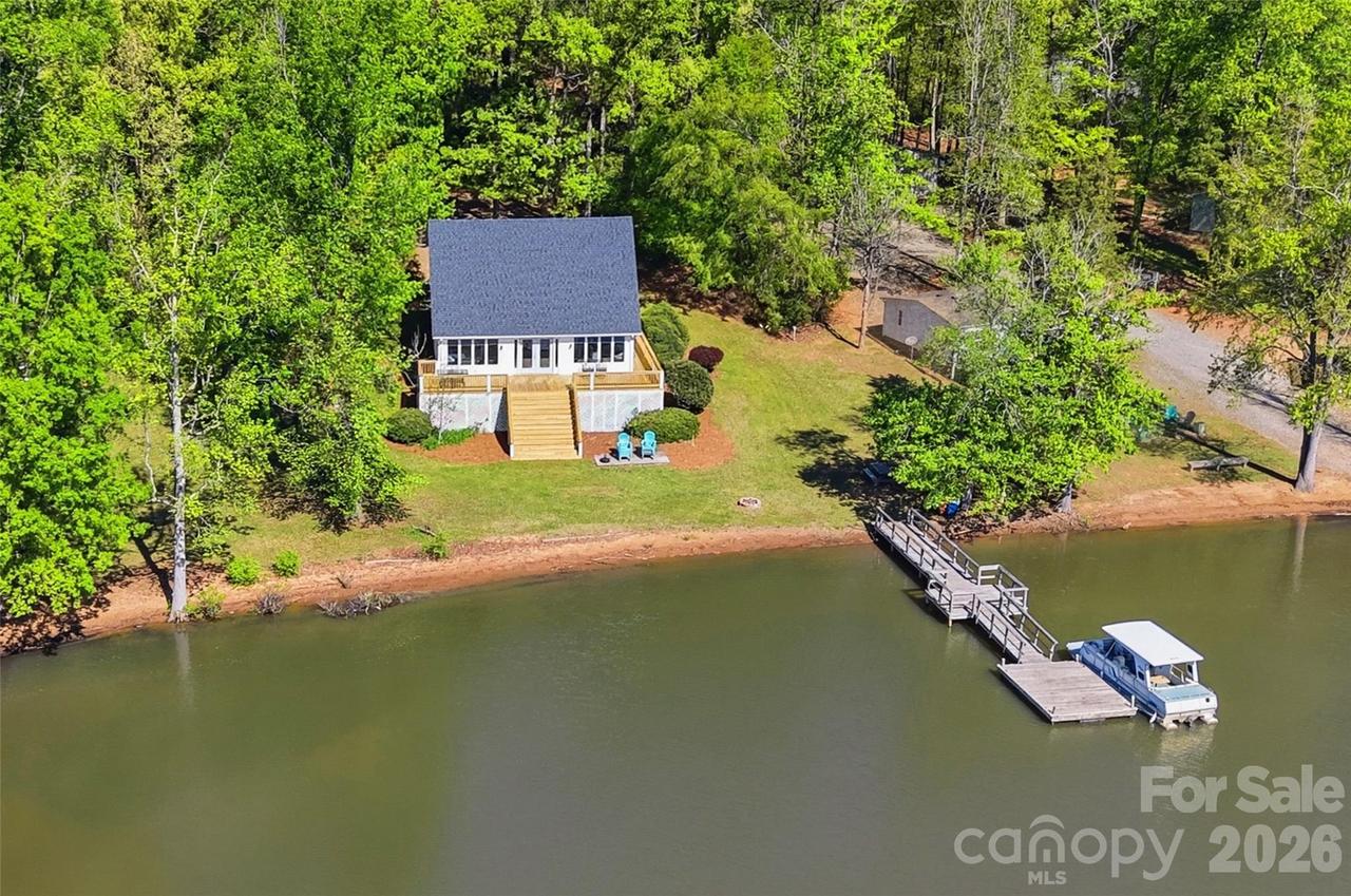 449 Island View Dr., Lexington, NC 27292