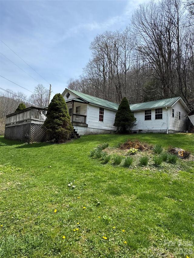63 Jeffrey Franklin Ln., Newland, NC 28657