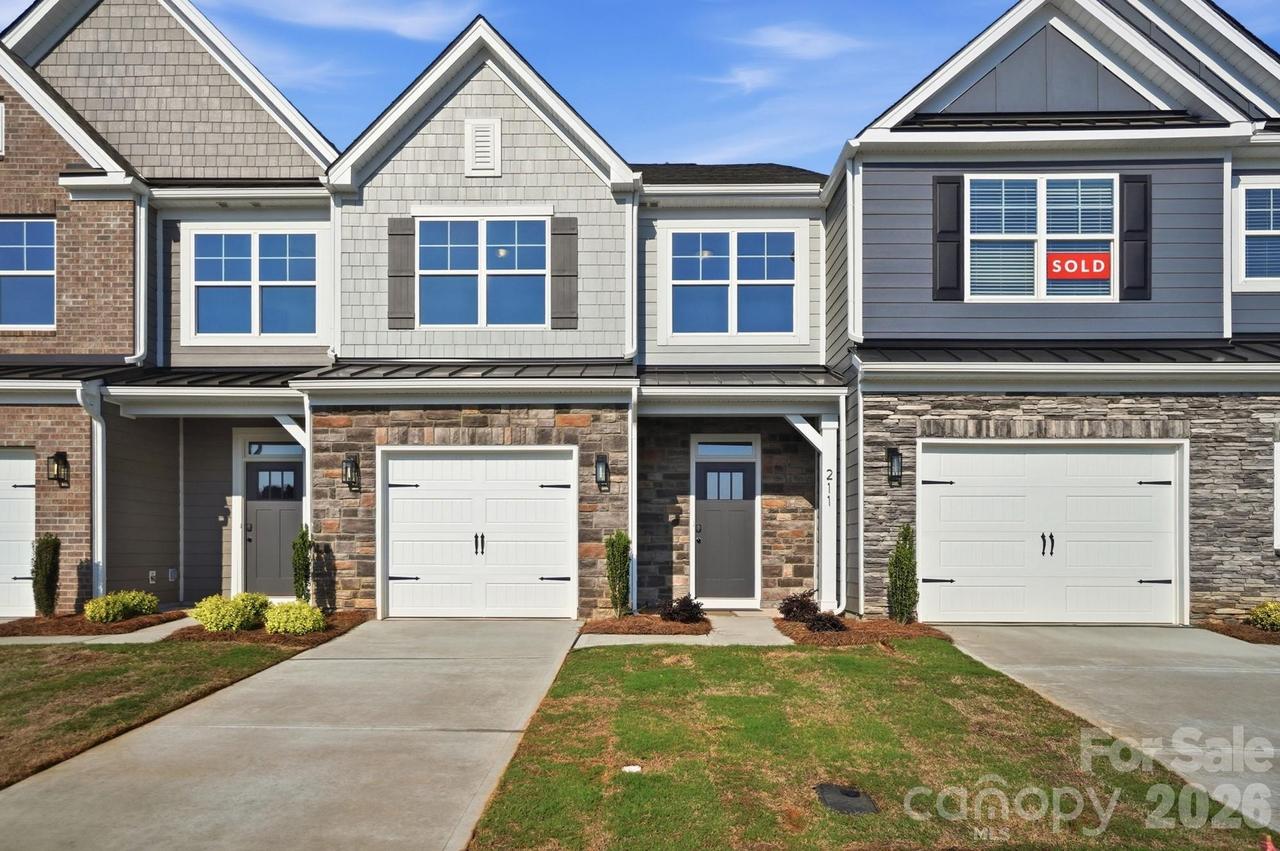 211 Viburnum Rd., Waxhaw, NC 28173