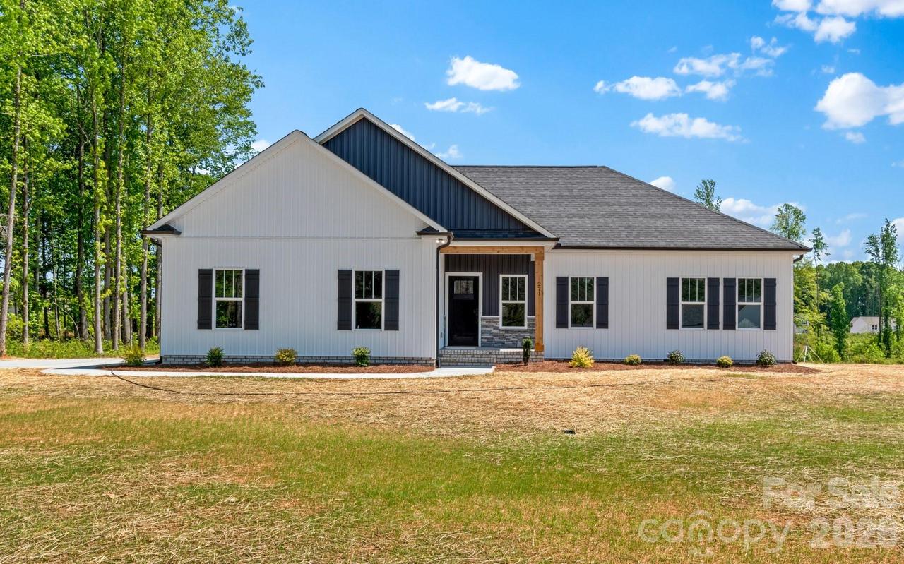 271 Stonybrook Dr., Lexington, NC 27295
