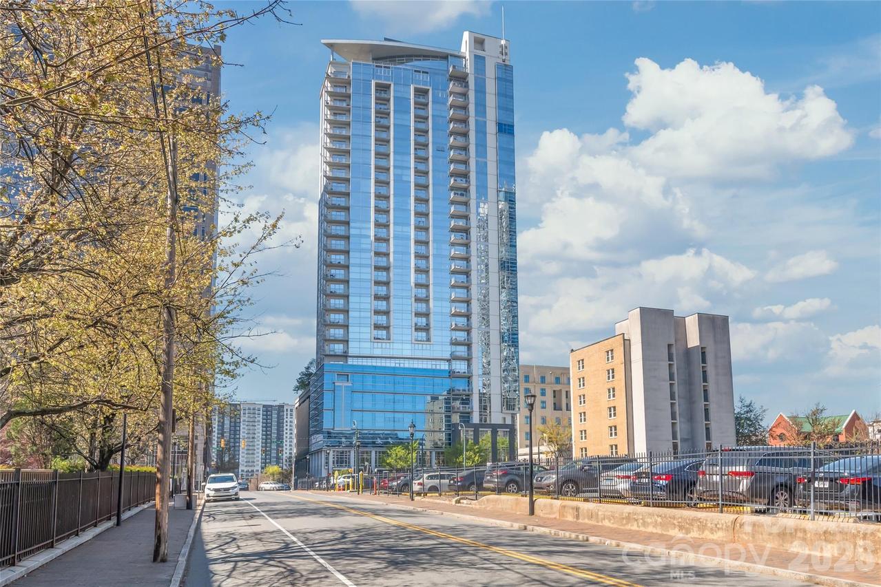 333 W Trade St. #2502, Charlotte, NC 28202