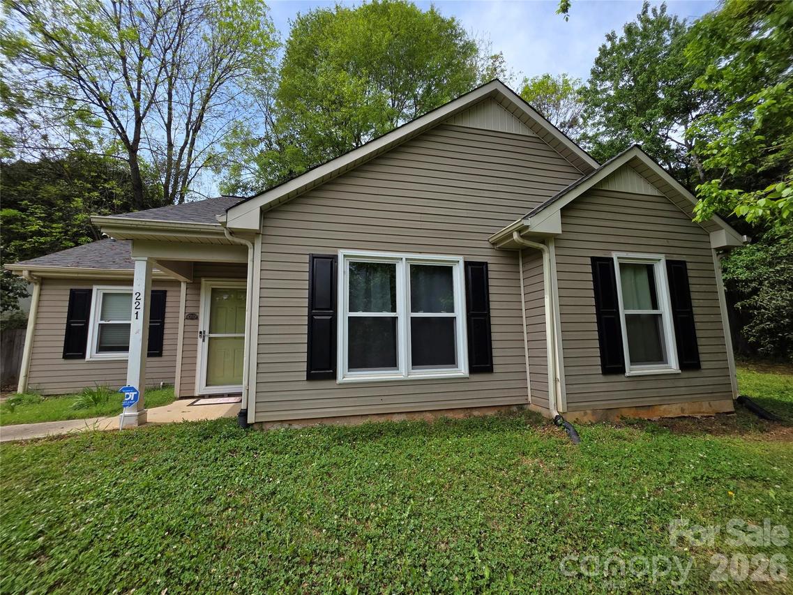 221 Auten Cir., Mount Holly, NC 28120
