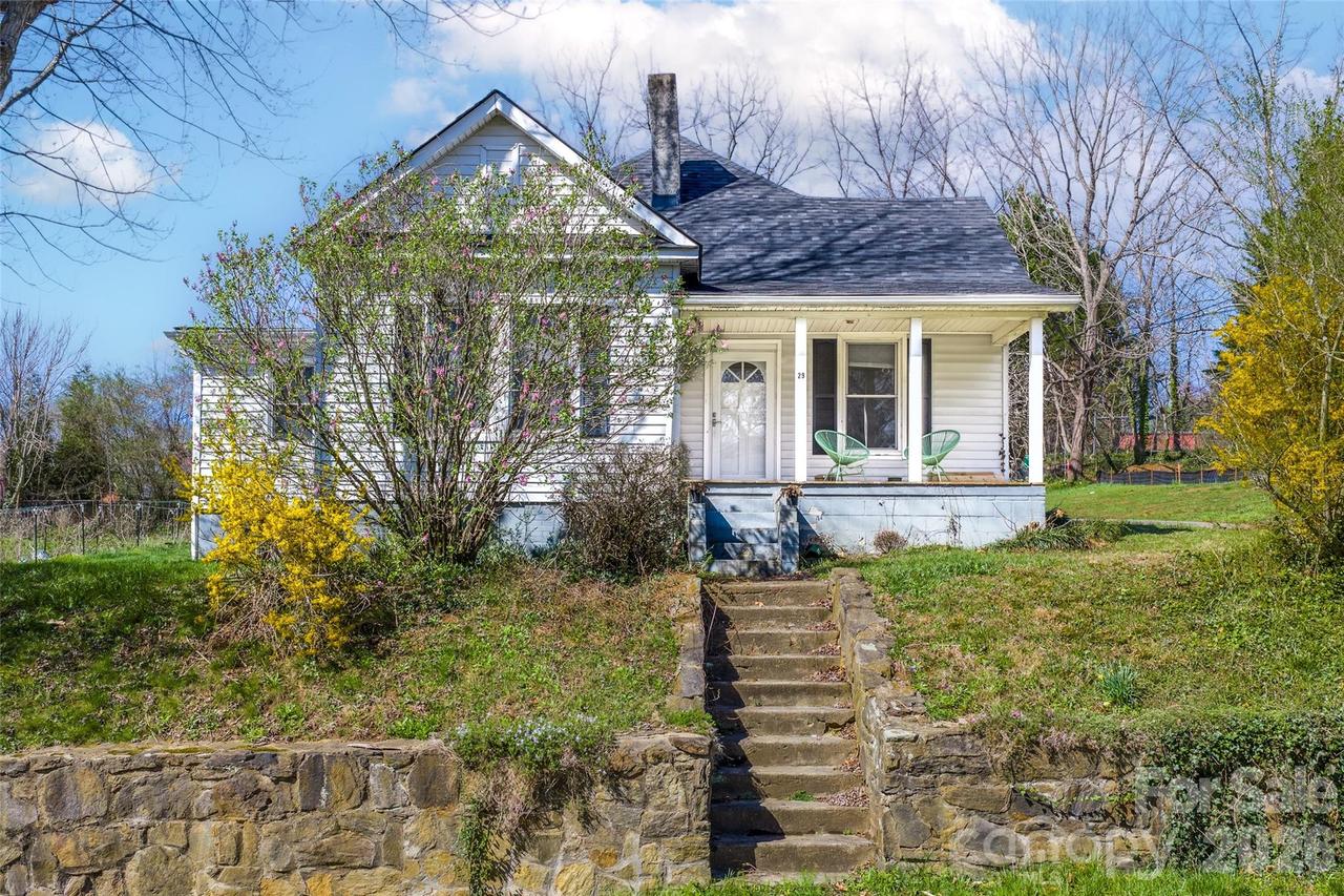 29 Allen St., Asheville, NC 28806