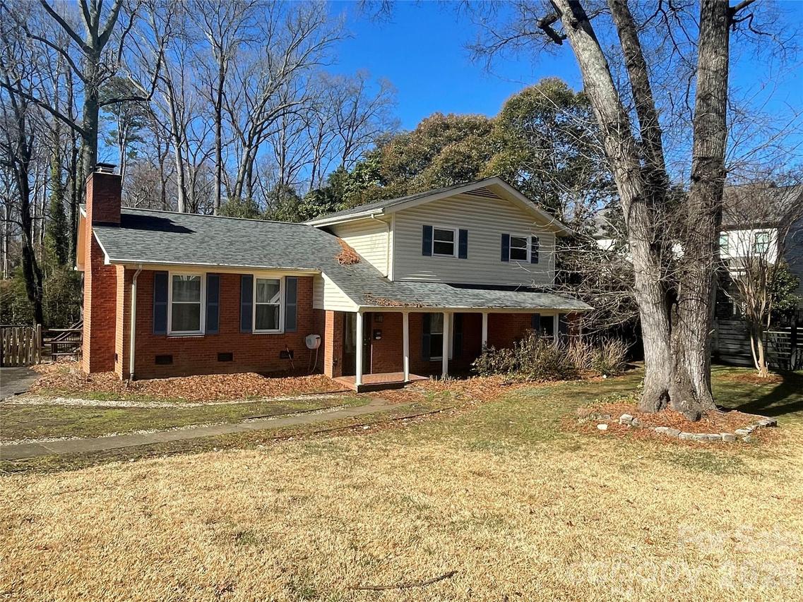 4618 Addison Dr., Charlotte, NC 28211