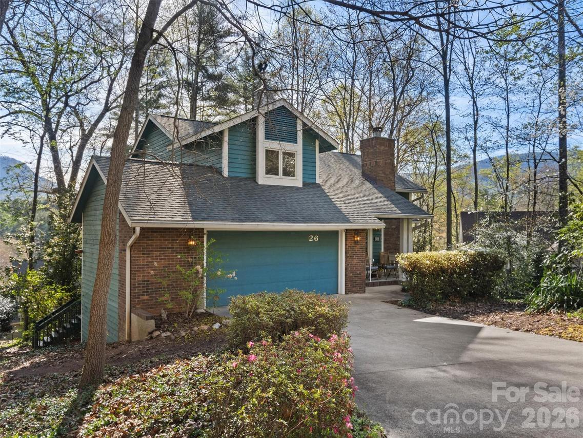 26 Autumn Ridge Ln., Asheville, NC 28803