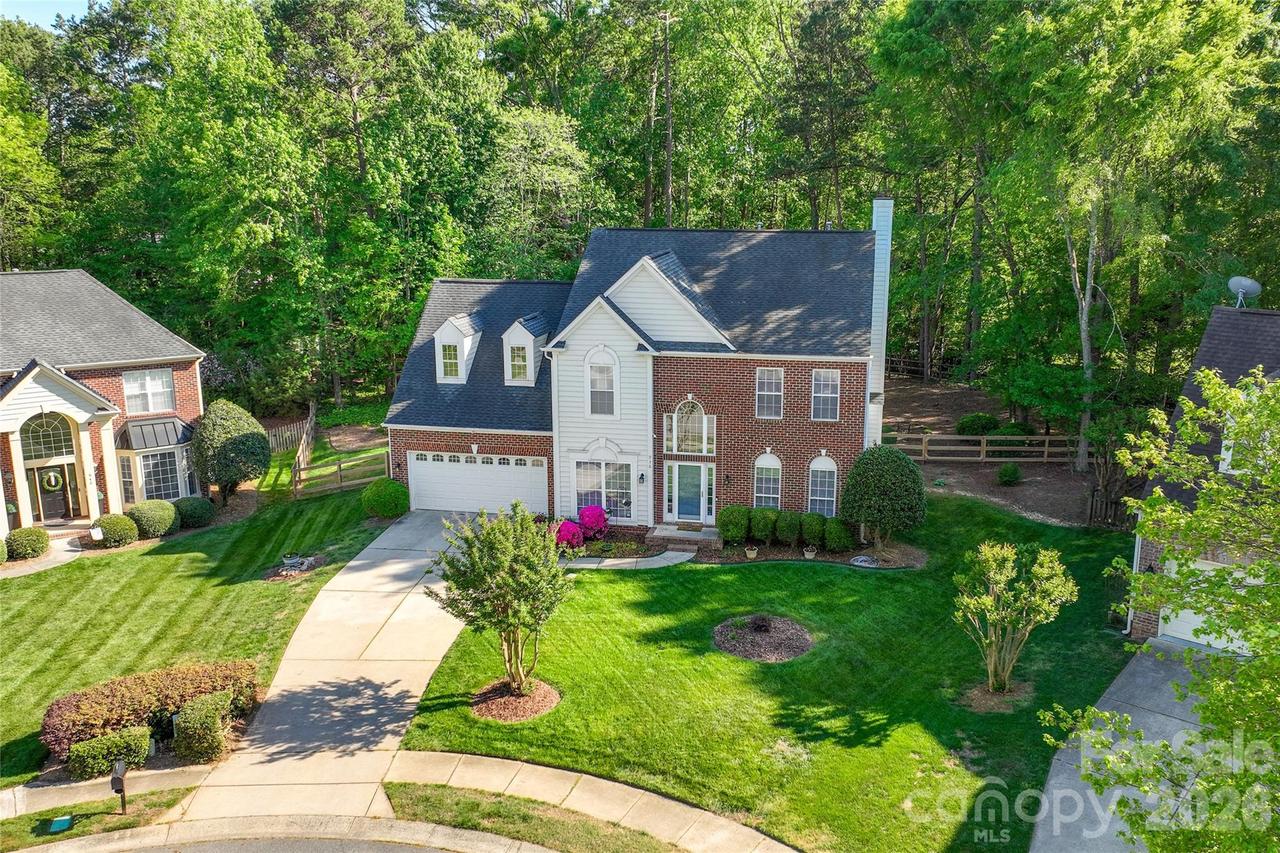 936 Timber Knoll Dr., Matthews, NC 28105