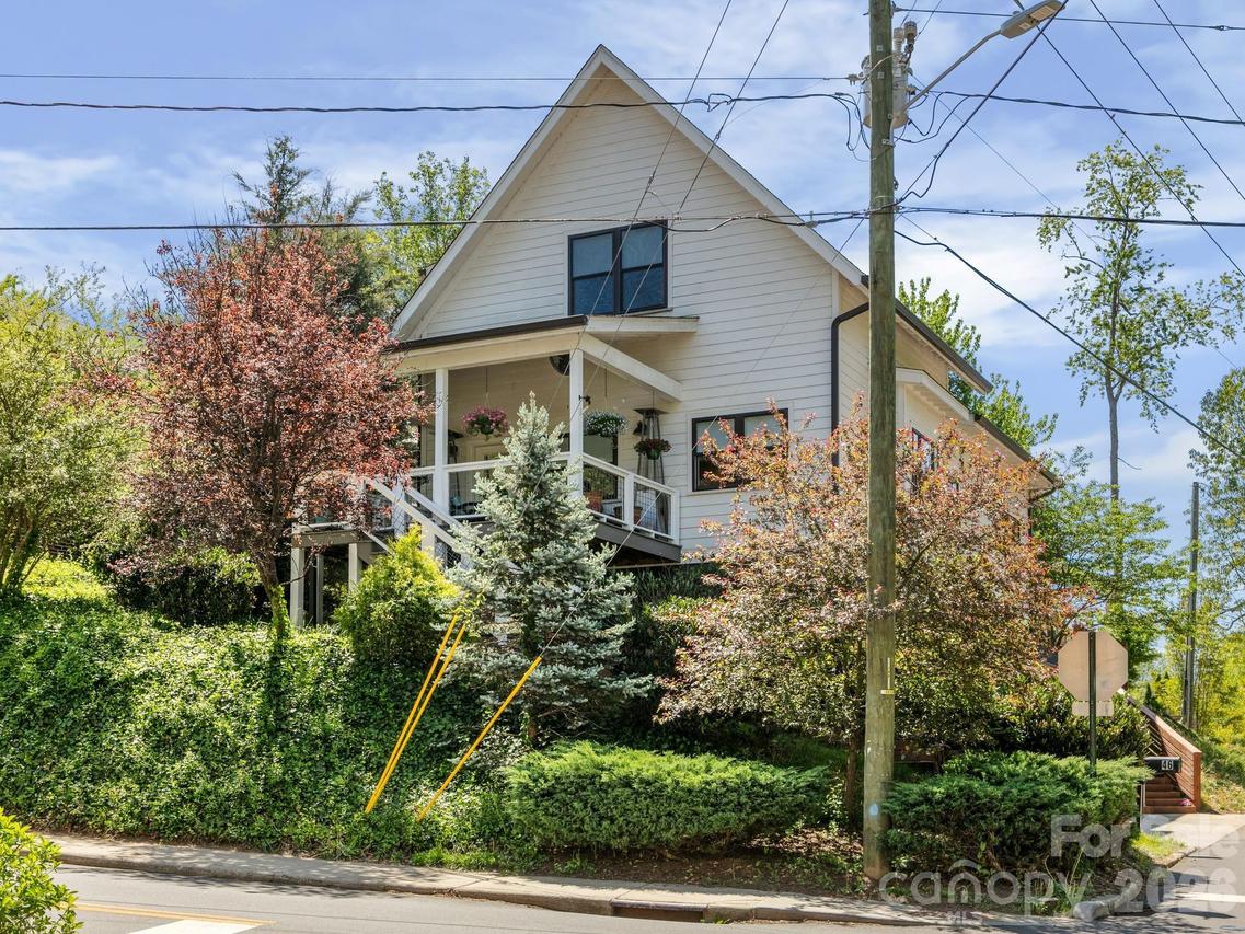 46 Rumbough Pl., Asheville, NC 28806