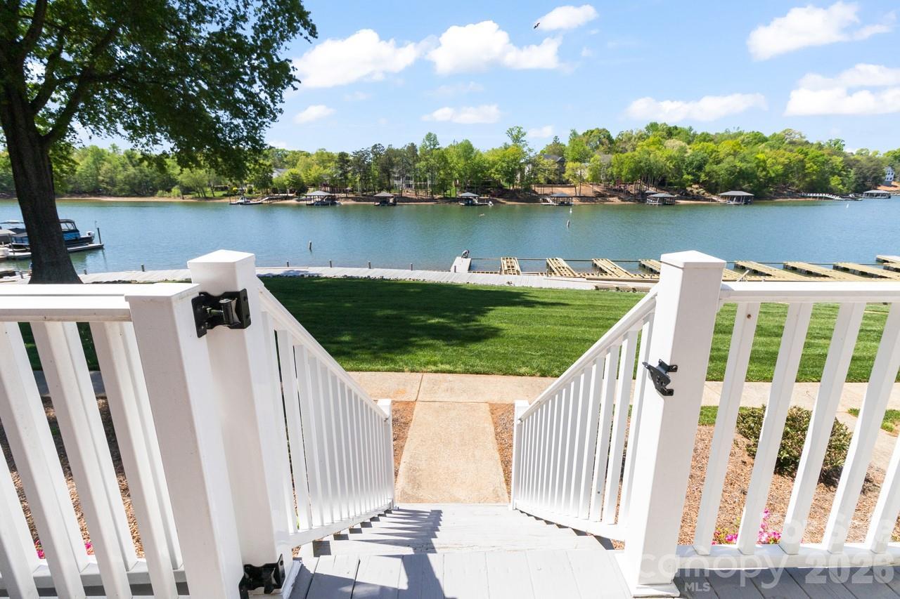 506 Catspaw Rd., Statesville, NC 28677