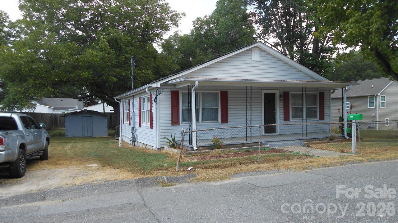 1514 W Walnut Ave., Gastonia, NC 28052
