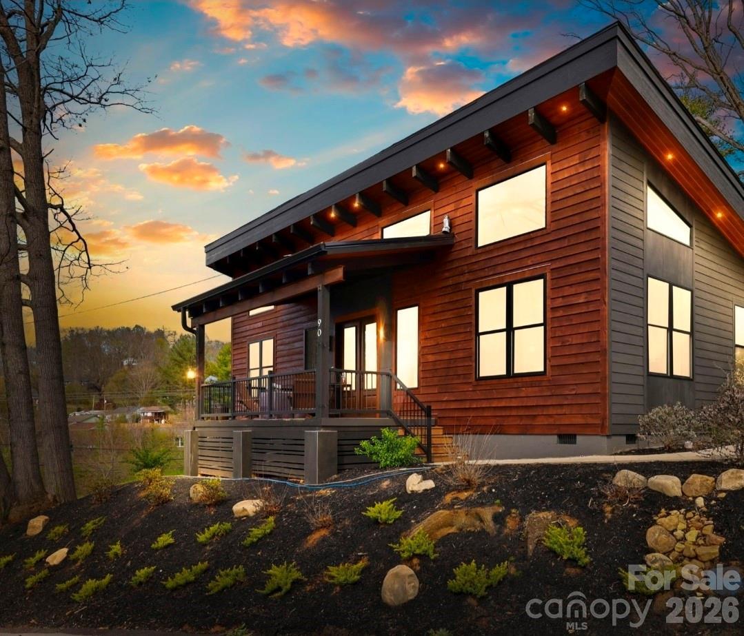 90 Summit St., Waynesville, NC 28786