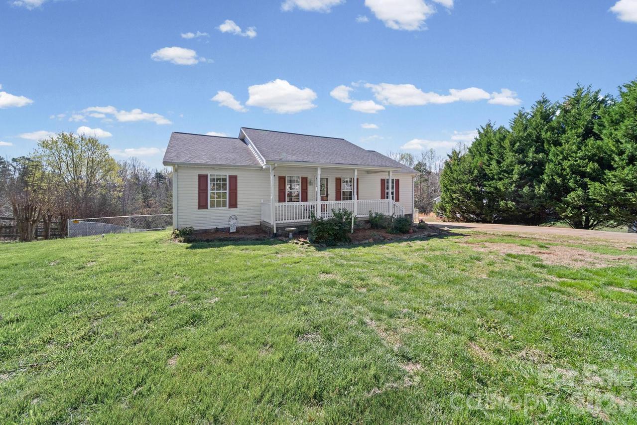 1024 Daniel Dr., Stanley, NC 28164