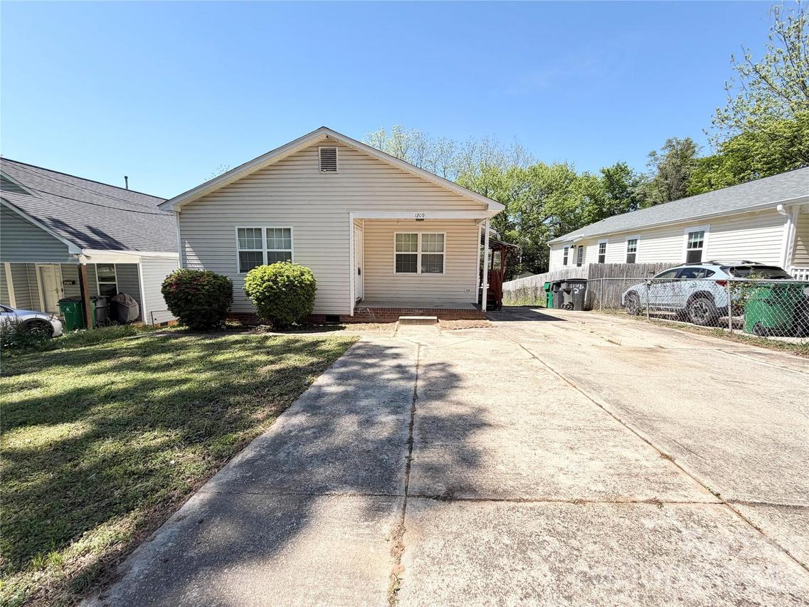 1209 Harrill St., Charlotte, NC 28205