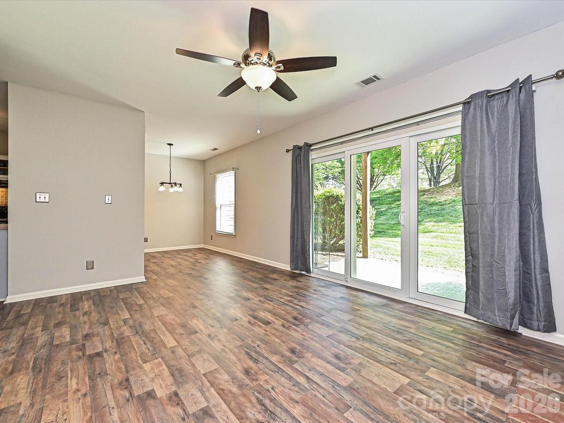 3206 Selwyn Farms Ln. #2, Charlotte, NC 28209