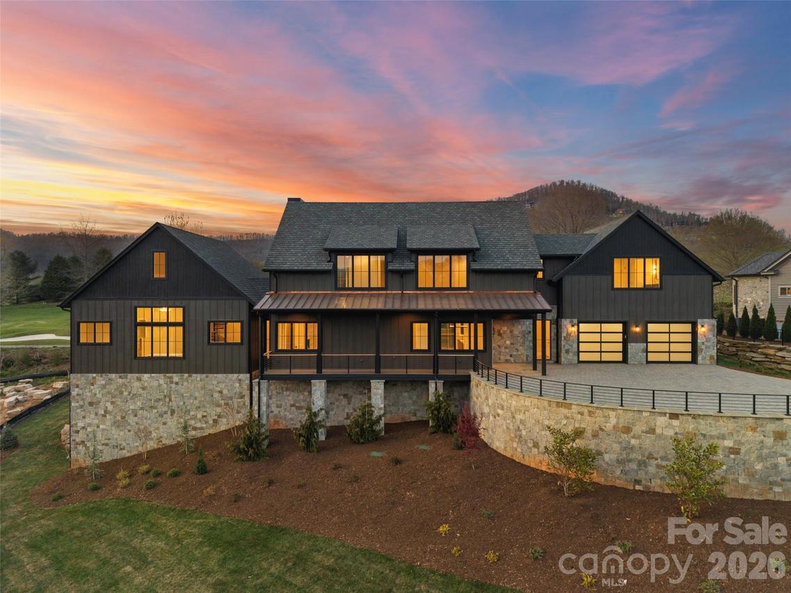 6 Walnut Valley Pkwy., Arden, NC 28704