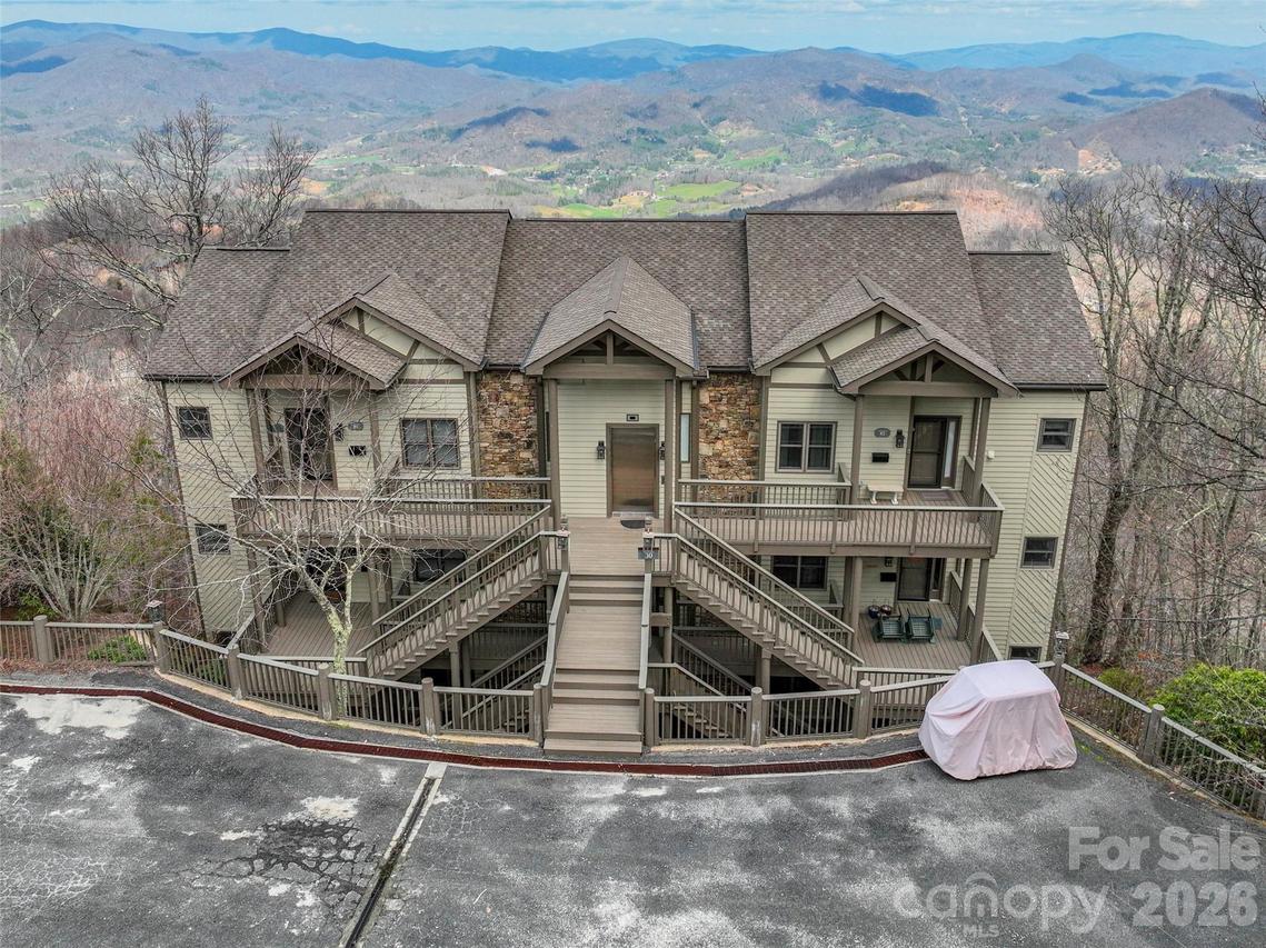 30 Club Villa Ct. #B/5, Burnsville, NC 28714