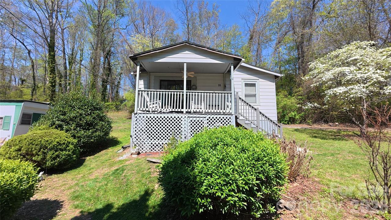 20 Homewood Dr., Asheville, NC 28803