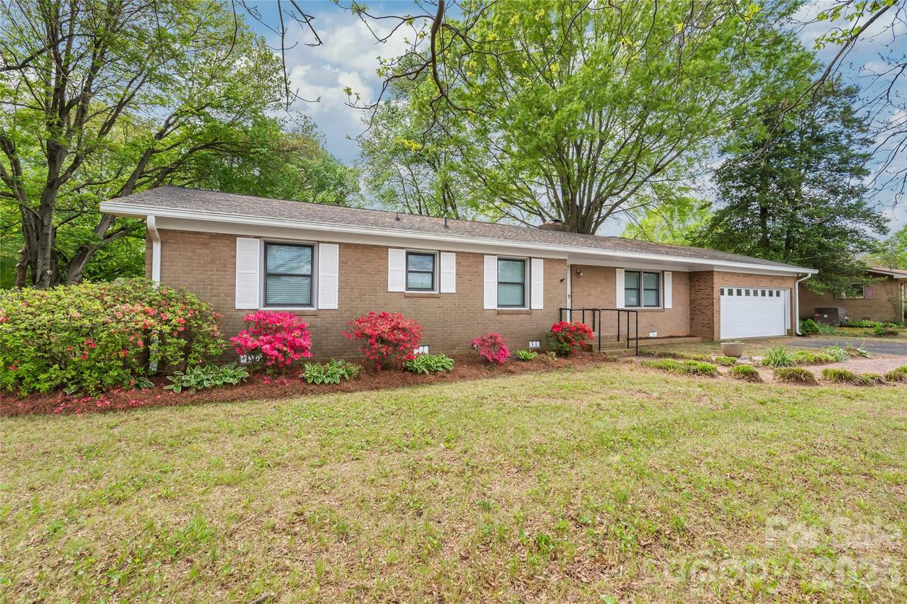 105 W Sunset Dr., Locust, NC 28097