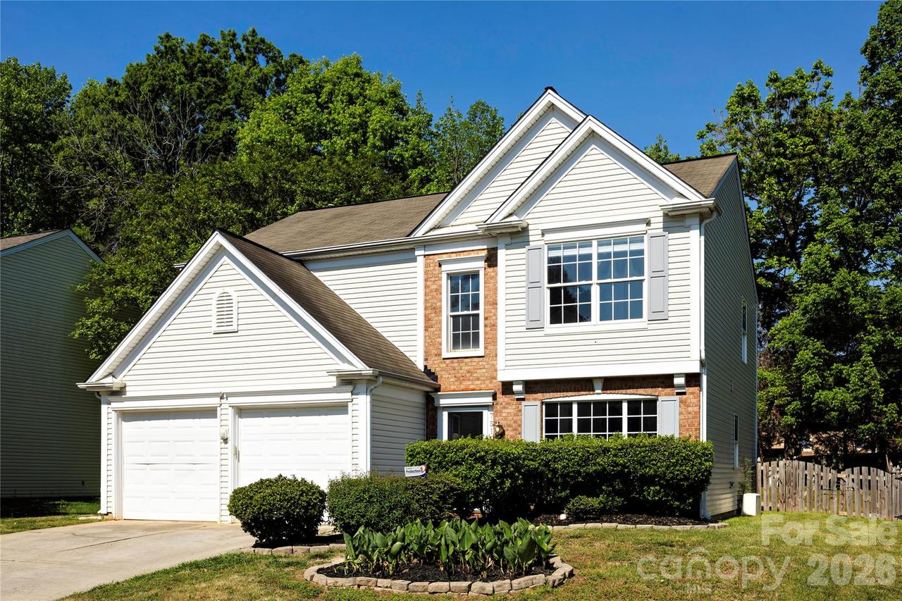 7519 Eurostar Dr., Charlotte, NC 28213