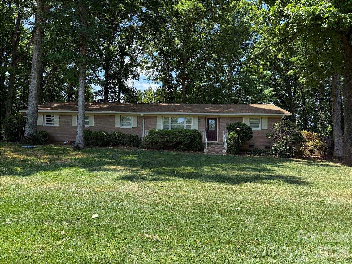 1416 Marjorie Dr., Matthews, NC 28105