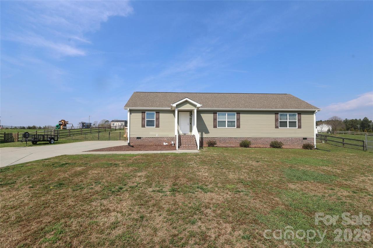 154 Back Acres Ln., Kannapolis, NC 28081