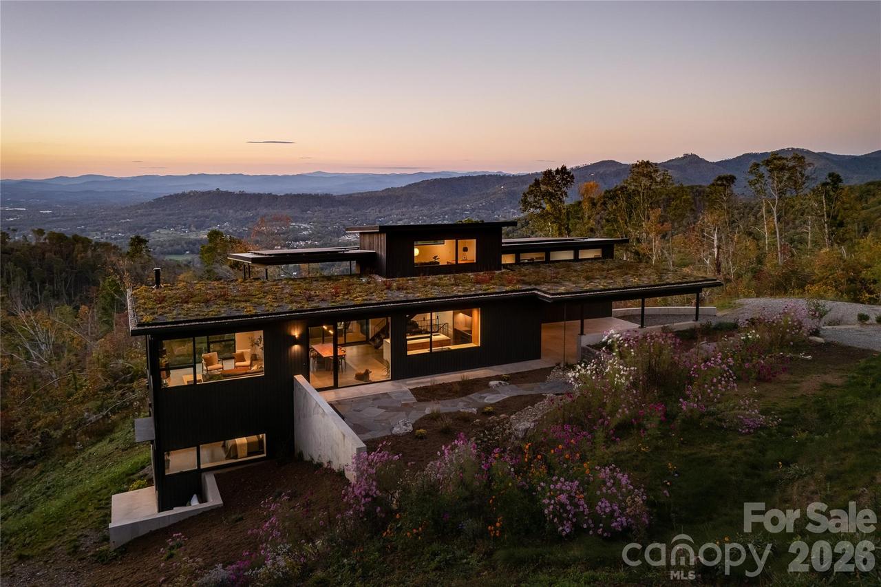 122 Elk Wallow Tr., Asheville, NC 28804