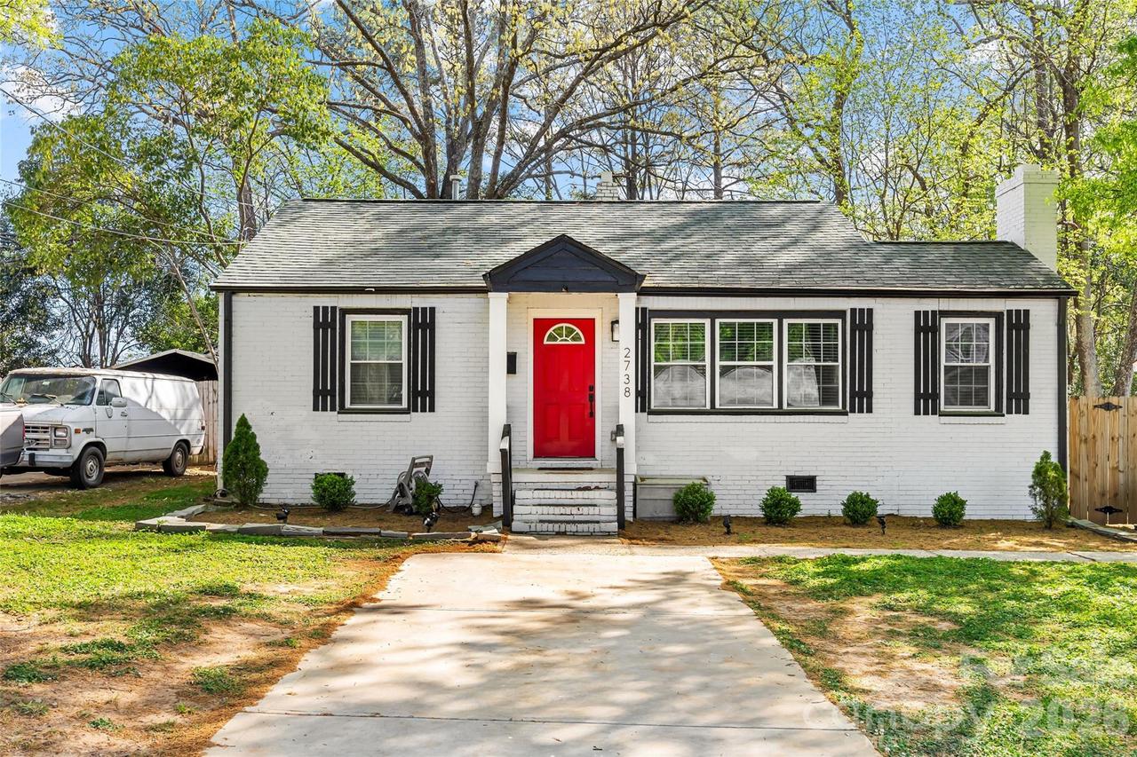 2738 Catalina Ave., Charlotte, NC 28206