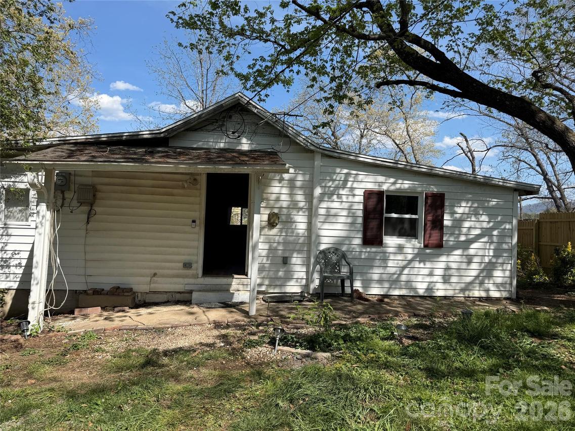 5A Warren Ave., Asheville, NC 28803