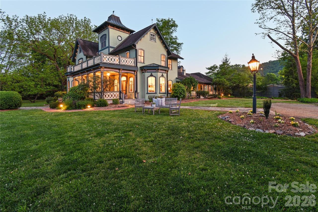 204 Lawson St., Hot Springs, NC 28743