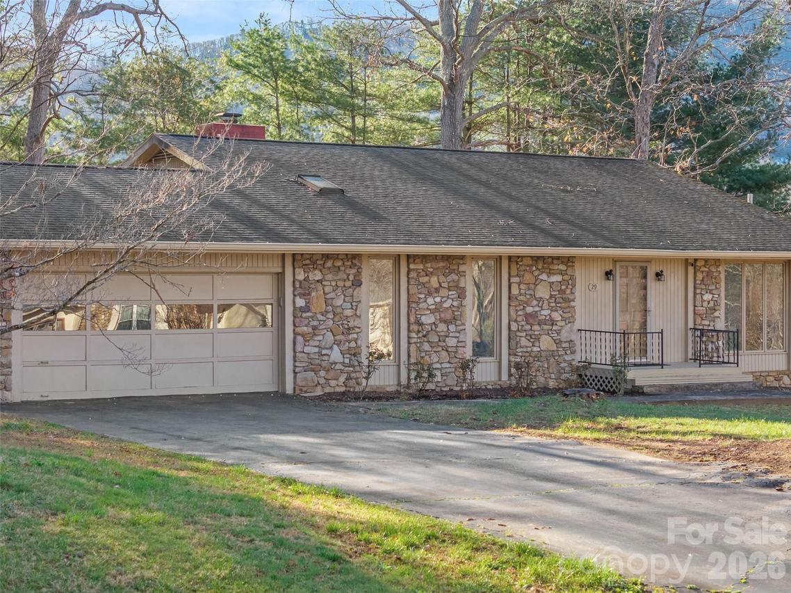 29 Reynolda Dr., Asheville, NC 28803