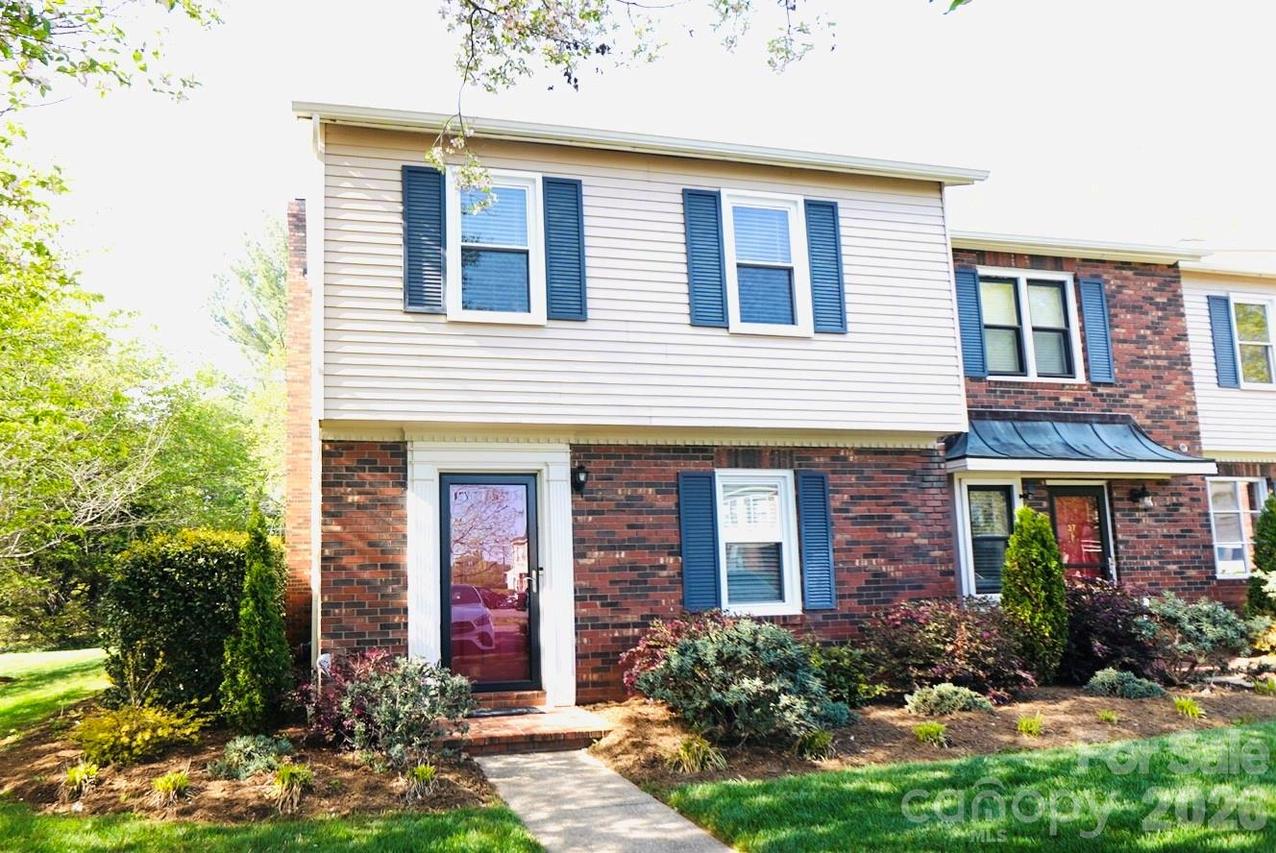 2705 N Center St. #36, Hickory, NC 28601