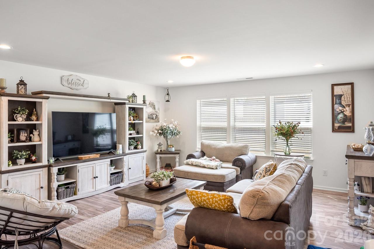 108 Galley Ln., Statesville, NC 28677