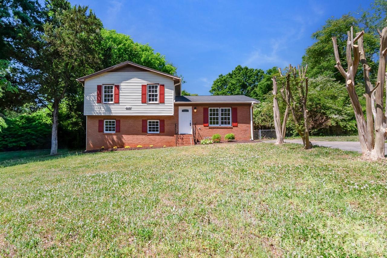 816 Anne Ave., Waxhaw, NC 28173